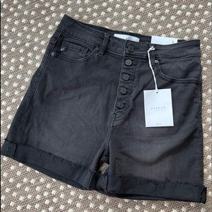 KanCan black denim shorts - size Large